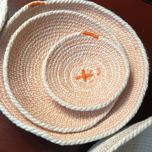 DESK essentials rope bowls for the tidy mommy in orange and white. 7 pieces - Picture 4 of 12